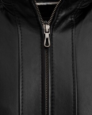 kurtka skórzana męska w kolorze czarnym z zamkiem błyskawicznym i pionowymi przeszyciami