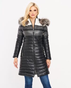 Płaszcz skórzany damski w kolorze czarnym, pikowana, z kapturem i futrzanym wykończeniem, zapinana na zamek