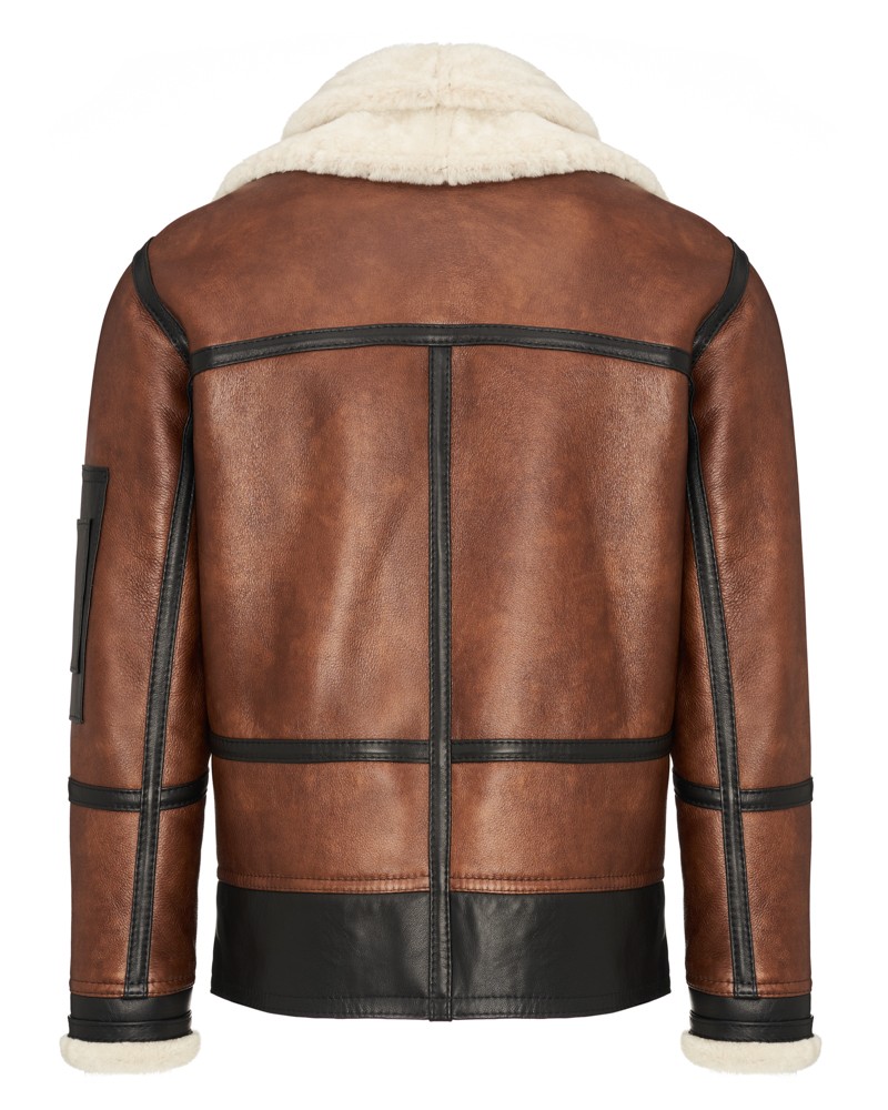 Kożuch męski w kolorze brązowym z czarnymi detalami i futrzanym kołnierzem, idealny na zimowe dni