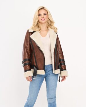 Kożuch damski w brązowym kolorze z futrzanym kołnierzem i paskiem w talii