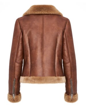 Kożuch damski w brązowym kolorze z futrzanym kołnierzem i mankietami, z zamkami na rękawach