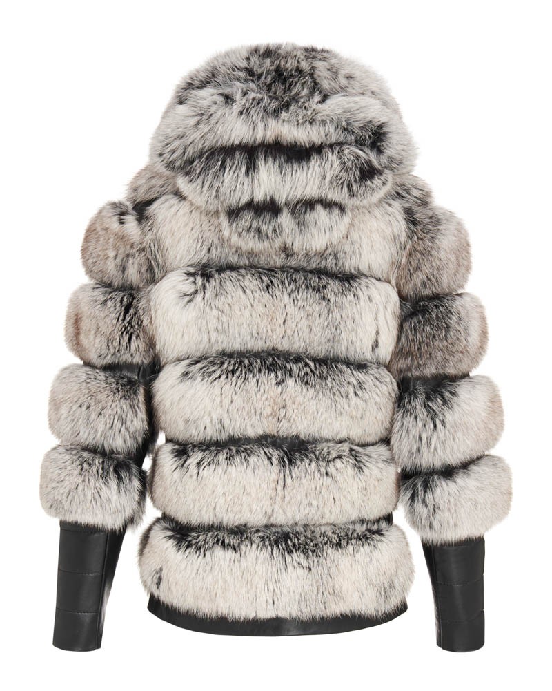 Futro naturalne w odcieniach szarości, z kapturem i skórzanymi rękawami, idealne na zimowe dni