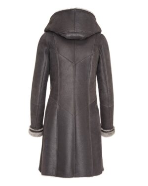 Kożuch damski z kapturem i futrzanym wykończeniem na mankietach