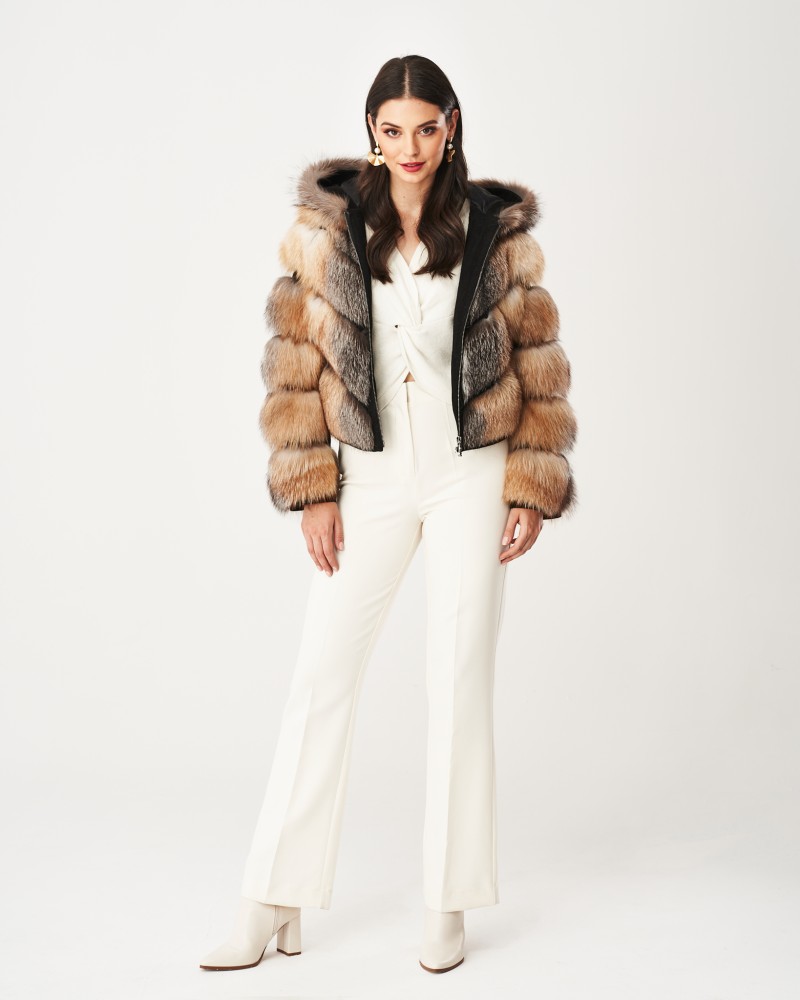 Futro naturalne w odcieniach brązu z kapturem, z szerokimi rękawami i zamkiem błyskawicznym z przodu