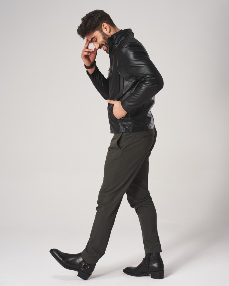 Kurtka skórzana męska, czarna, z wysokim kołnierzem i kieszeniami po bokach, idealna na zimowe dni