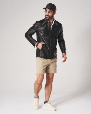 Czarna kurtka skórzana męska z zamkiem, dopasowany krój, kołnierz, idealna na chłodniejsze dni