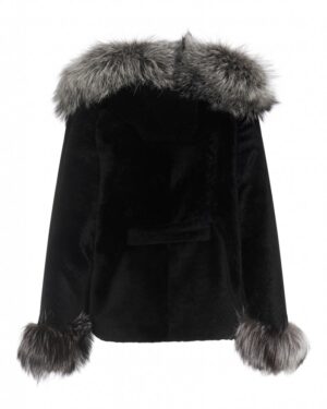 Czarny kożuch damski z futrzanym kołnierzem i mankietami, idealny na zimowe dni
