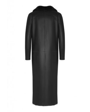 Kożuch damski z długim krojem i kołnierzem, idealny na zimowe dni