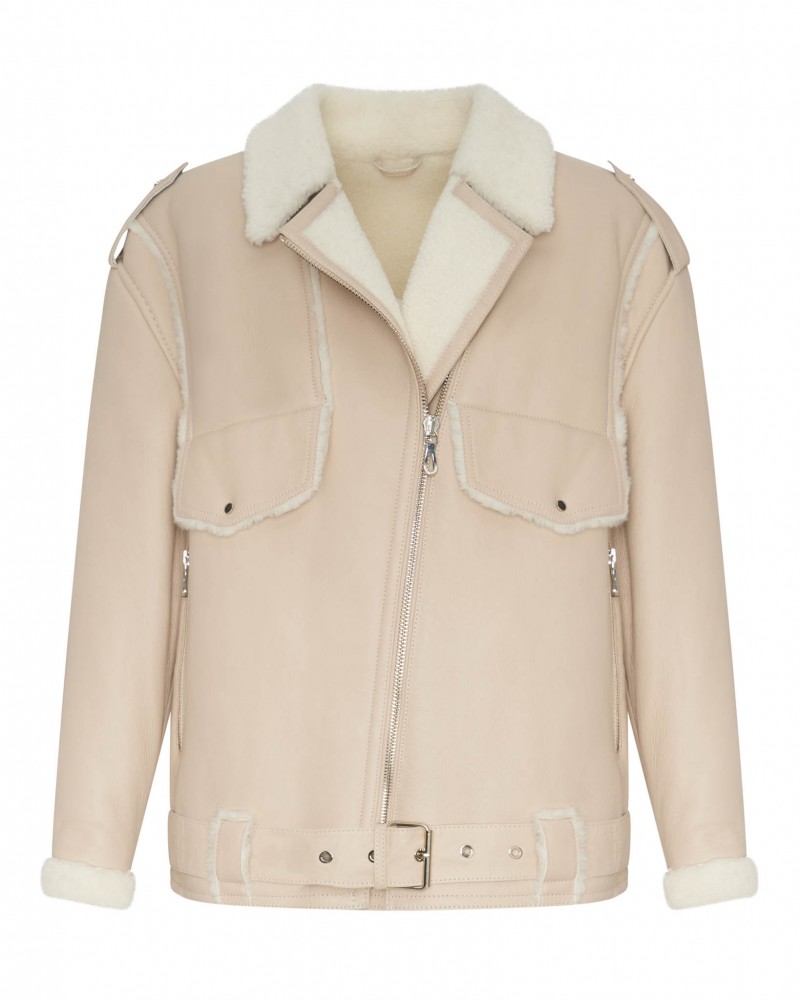 Kożuch damski w jasnym kolorze z kołnierzem z futra i praktycznymi kieszeniami