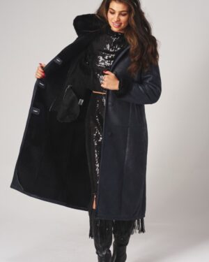 Kożuch damski w kolorze granatowym, długi, z futrzanym kołnierzem i frędzlami na dole