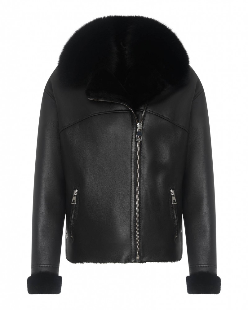 Kożuch damski w kolorze czarnym z futrzanym kołnierzem i mankietami, zapinana na zamek błyskawiczny