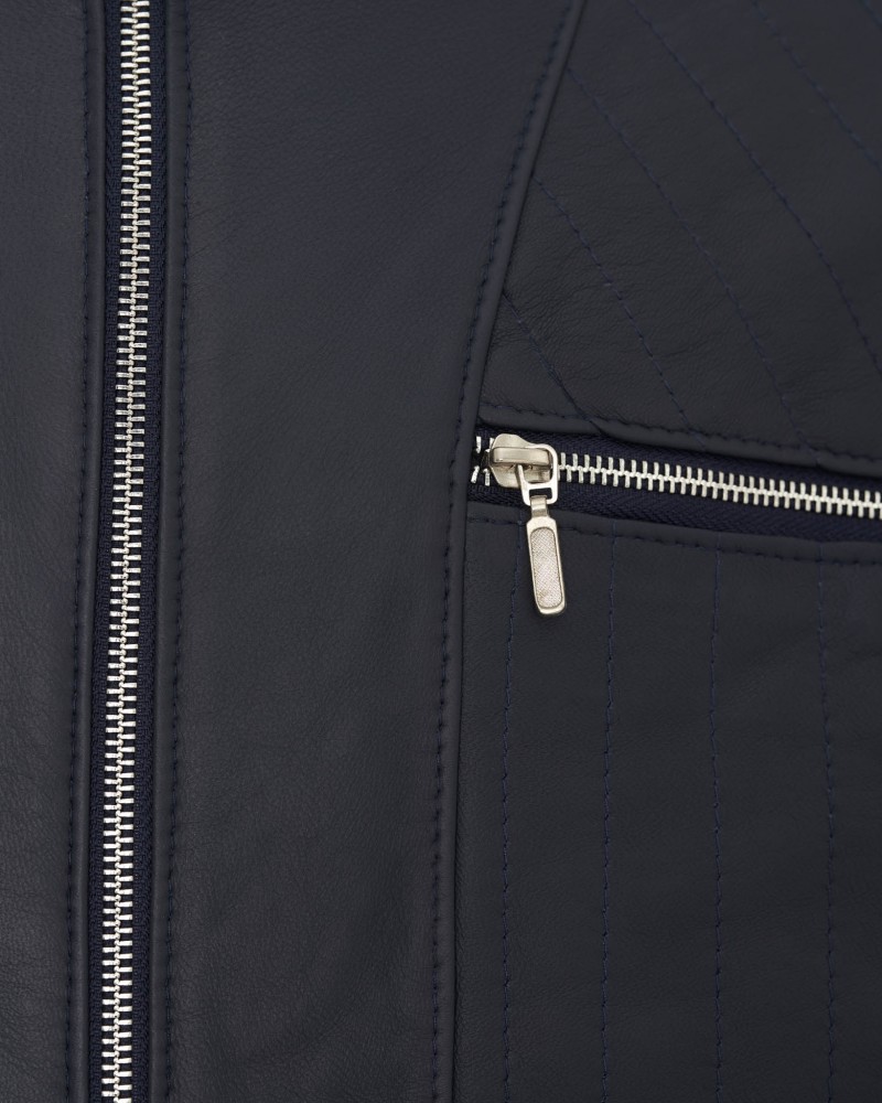 Kurtka skórzana męska w kolorze granatowym z ozdobnym przeszyciem i metalowym zamkiem błyskawicznym