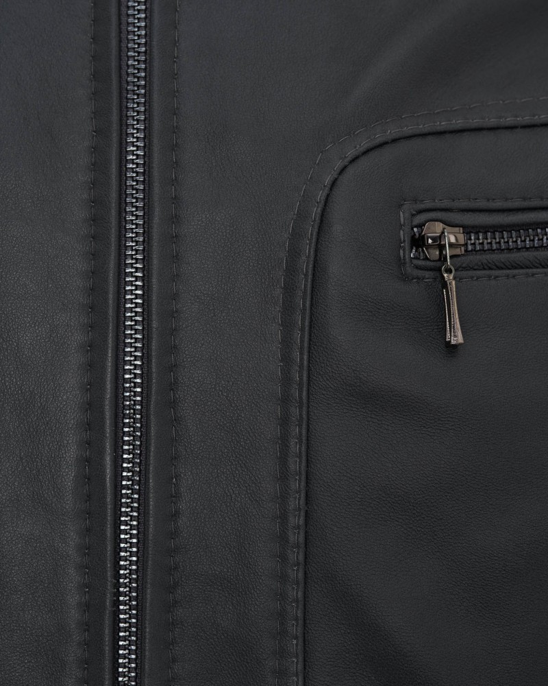 Kurtka skórzana męska w kolorze czarnym z zamkiem błyskawicznym i kieszenią na piersi