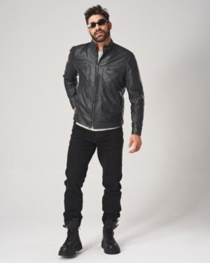 Kurtka skórzana męska w kolorze czarnym, z zamkiem, kieszeniami i klasycznym krojem, idealna na zimę