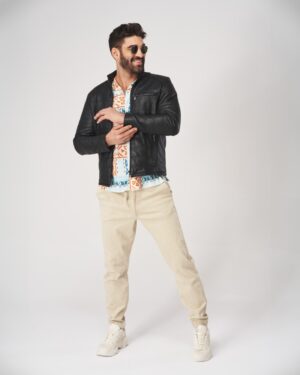 kurtka skórzana męska czarna z kieszeniami i zamkiem, idealna na chłodne dni