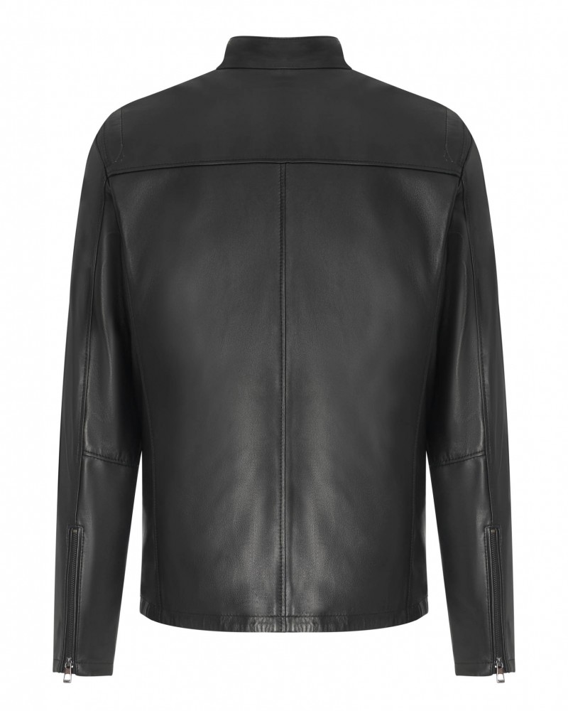 czarna kurtka skórzana męska z prostym krojem i zamkami na rękawach