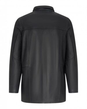 Kurtka skórzana męska w kolorze czarnym, z prostym krojem i delikatnym kołnierzem, idealna na zimowe dni