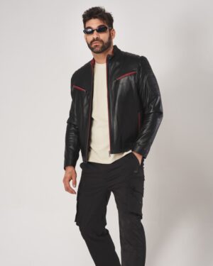 Kurtka skórzana męska w kolorze czarnym z czerwonymi detalami, z zamkami i prostym krojem