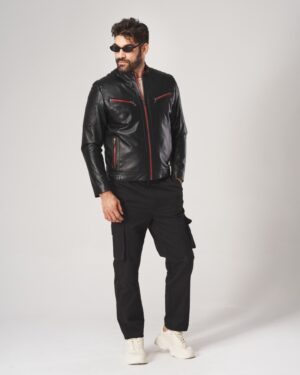kurtka skórzana męska w czarnym kolorze z czerwonymi detalami i zapięciem na zamek