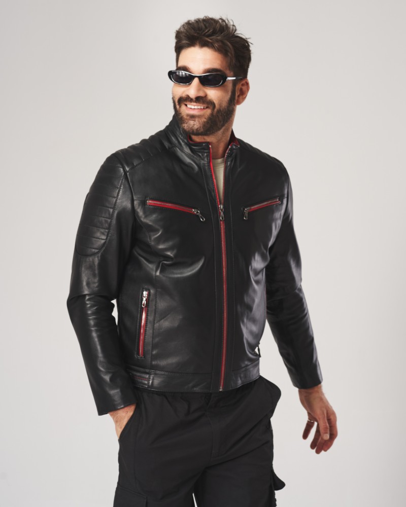 Kurtka skórzana męska w kolorze czarnym z czerwonymi detalami, klasyczny krój z zamkami i kieszeniami
