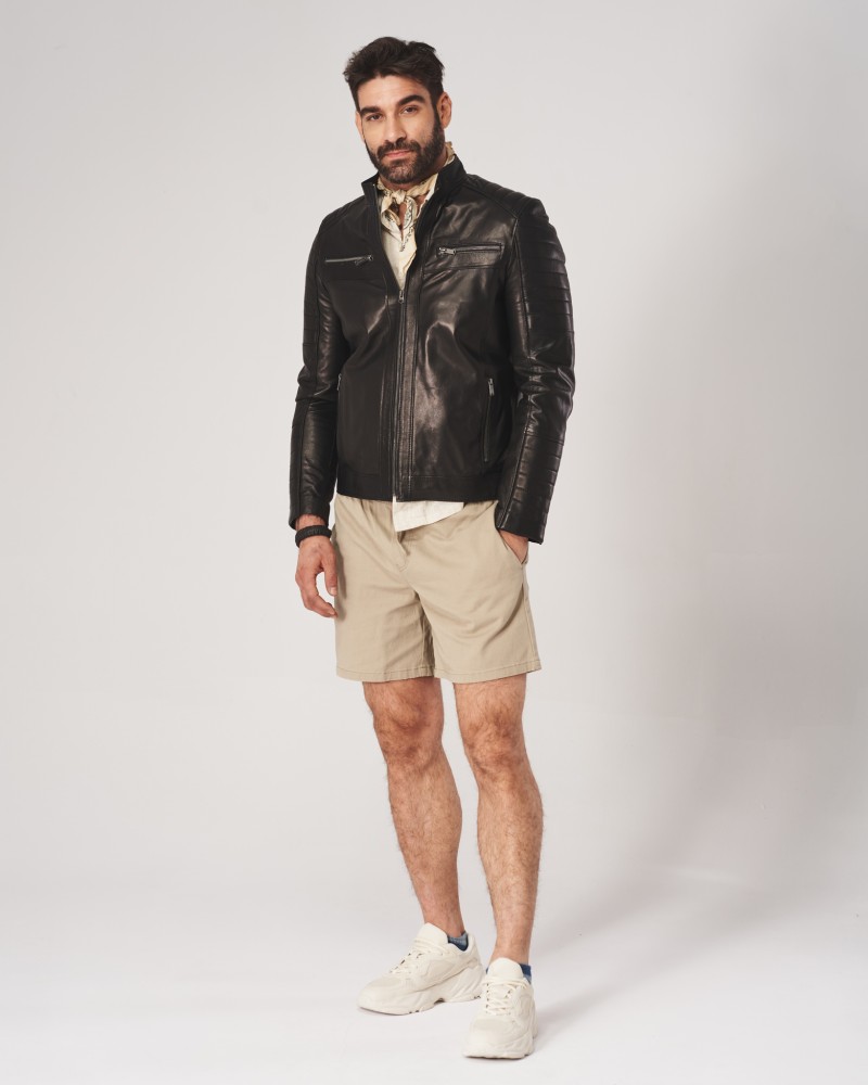 kurtka skórzana męska w kolorze czarnym z zamkiem i kieszeniami, idealna na chłodniejsze dni