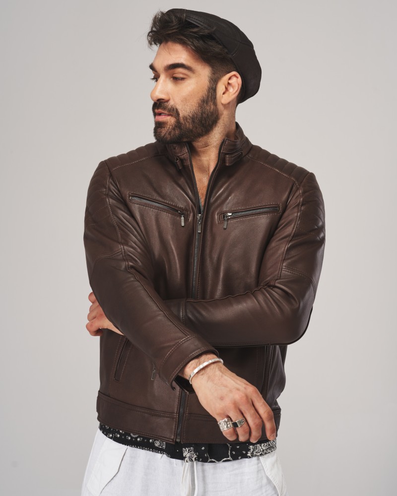 Kurtka skórzana męska w ciemnym brązie z zamkiem, kieszeniami na piersi i eleganckim wykończeniem