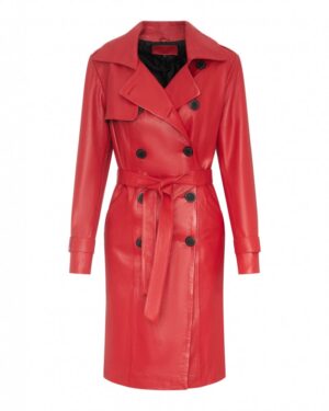 Czerwony płaszcz skórzany z kołnierzem, paskiem w talii i podwójnymi guzikami z przodu