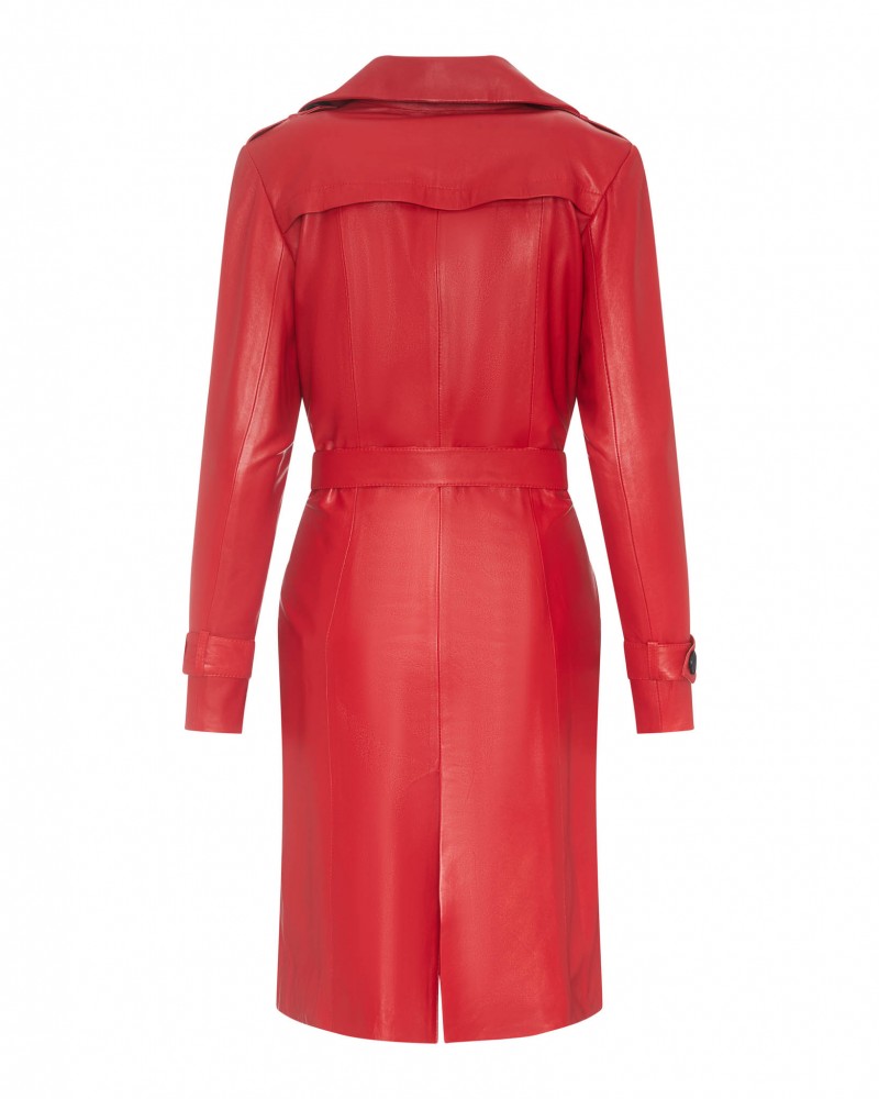 Czerwony płaszcz skórzany z kołnierzem, długimi rękawami i paskiem w talii