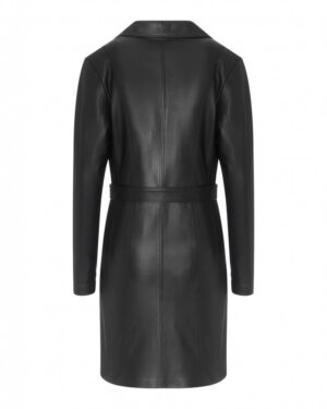Płaszcz skórzany damski w kolorze czarnym z paskiem w talii i klasycznym kołnierzem, idealna na zimowe dni