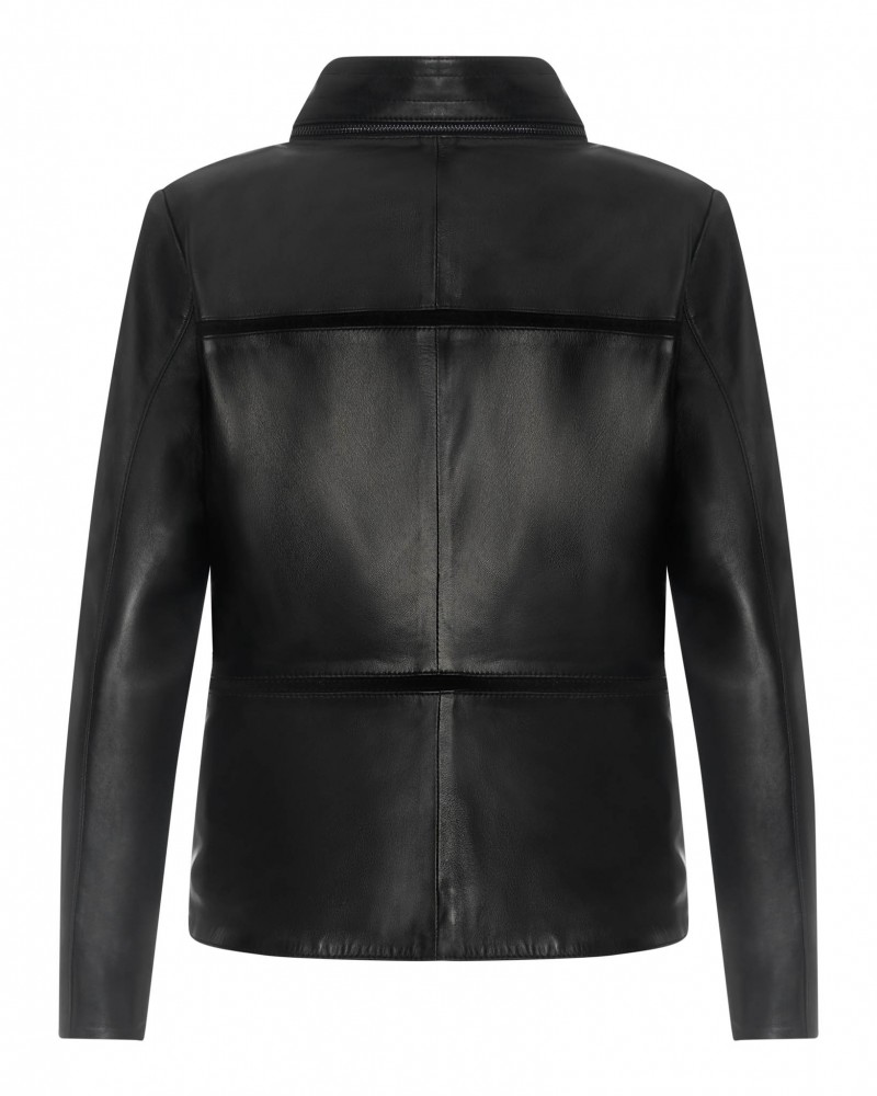 czarna kurtka skórzana damska z prostym krojem i eleganckim kołnierzem