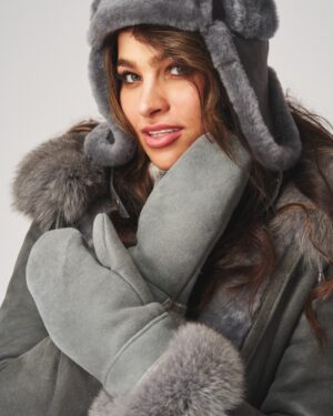 Damskie rękawiczki skórzane w kolorze siwym z gładkim wykończeniem i dopasowanym fasonem