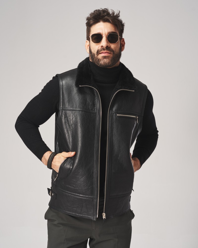 Kamizelka skórzana męska w kolorze czarnym z futrzanym kołnierzem i detalami w postaci zamków błyskawicznych