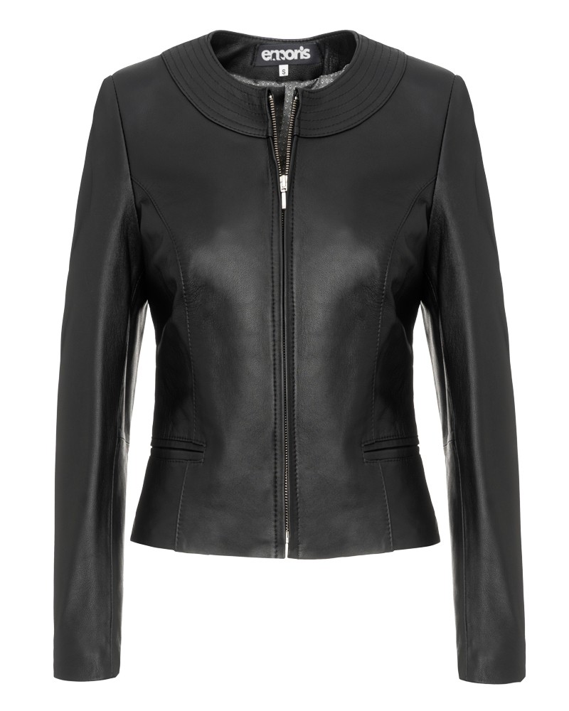 Kurtka skórzana damska w kolorze czarnym, z okrągłym kołnierzem i subtelnymi przeszyciami na ramionach