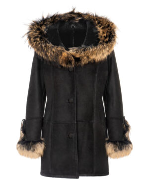 Czarny kożuch damski z futrzanym kapturem i mankietami, elegancki krój z guzikami i prostym kołnierzem