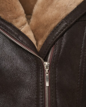 Brązowy kożuch damski z naturalnej skóry z kapturem i jasnym futrem