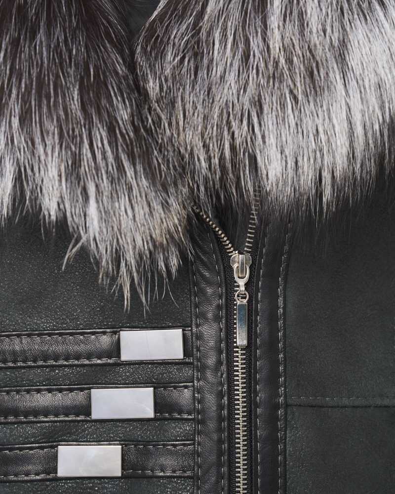 Grafitowy kożuch damski z futrzanym kołnierzem i mankietami – kożuszek naturalny