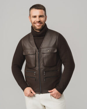 Brązowa skórzana kamizelka męska z kieszeniami i zamkiem