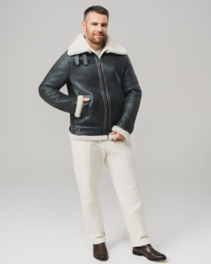 Czarny kożuch męski pilotka z jasnym futrem i kołnierzem