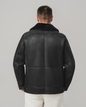 Czarny kożuch męski z naturalnej skóry z futrzanym kołnierzem