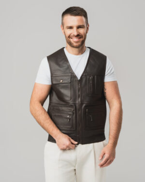 Brązowa skórzana kamizelka męska z kieszeniami i zamkiem