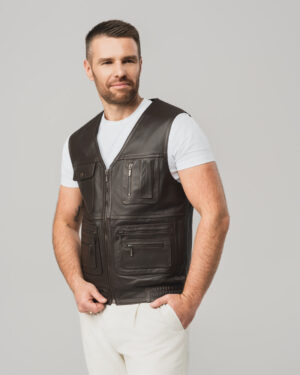 Brązowa skórzana kamizelka męska z kieszeniami i zamkiem