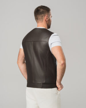 Brązowa skórzana kamizelka męska z kieszeniami i zamkiem