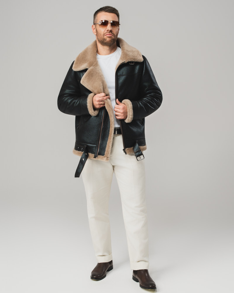 Czarny kożuch męski pilotka z naturalnej skóry z jasnym futrem