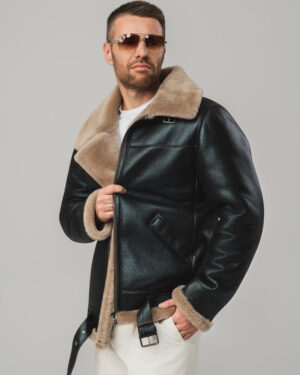 Czarny kożuch męski pilotka z naturalnej skóry z jasnym futrem