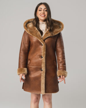 Brązowy kożuch damski z naturalnej skóry i futrem – klasyczny kożuszek EMORIS