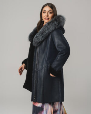 Granatowy kożuch damski z naturalnej skóry z futrzanym kapturem – kożuszek EMORIS