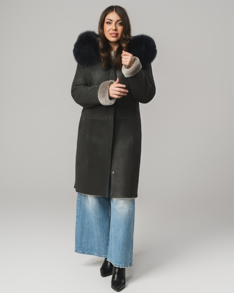 Damski kożuch naturalny z futrzanym kołnierzem – elegancki kożuch EMORIS