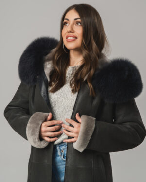 Damski kożuch naturalny z futrzanym kołnierzem – elegancki kożuch EMORIS