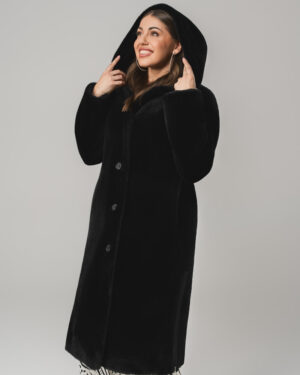 Czarny kożuch damski dwustronny z naturalnej skóry i futrem z kapturem